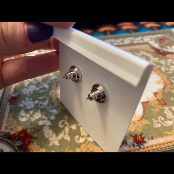 COPY - Tory Burch Logo Pearl Drop Earrings - Picture 4 of 4